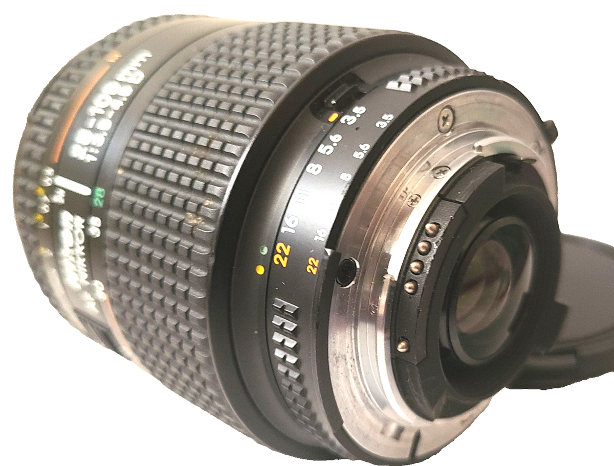 Nikon AF NIKKOR 28-105mm F/3.5-4.5 D Macro Zoom Lens No. 478012 VG