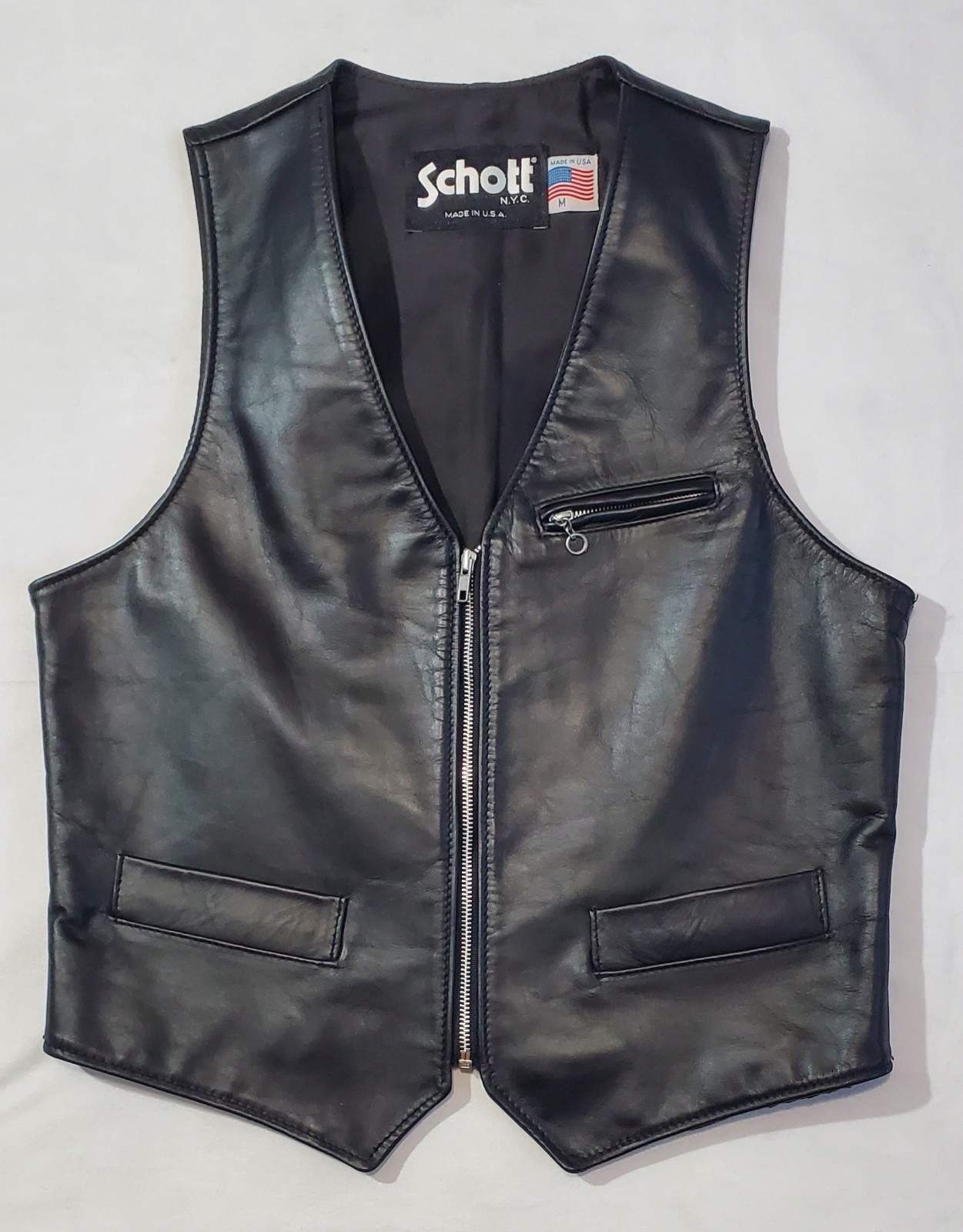 NWOT SCHOTT N.Y.C  404V Black Leather Vest  Men's Size Medium USA Made