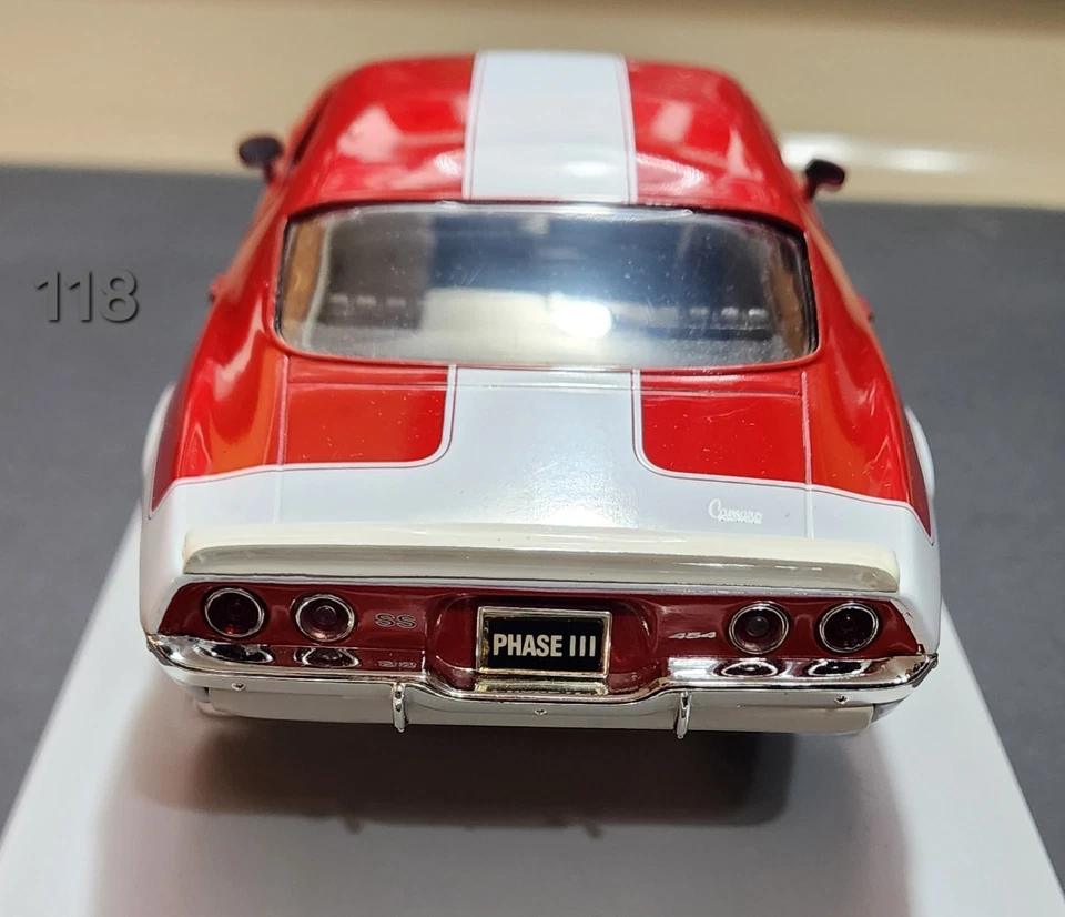 1:18 Diecast 1979 Camaro Motion S/S Wheels (Red/White) - Image 3 of 3
