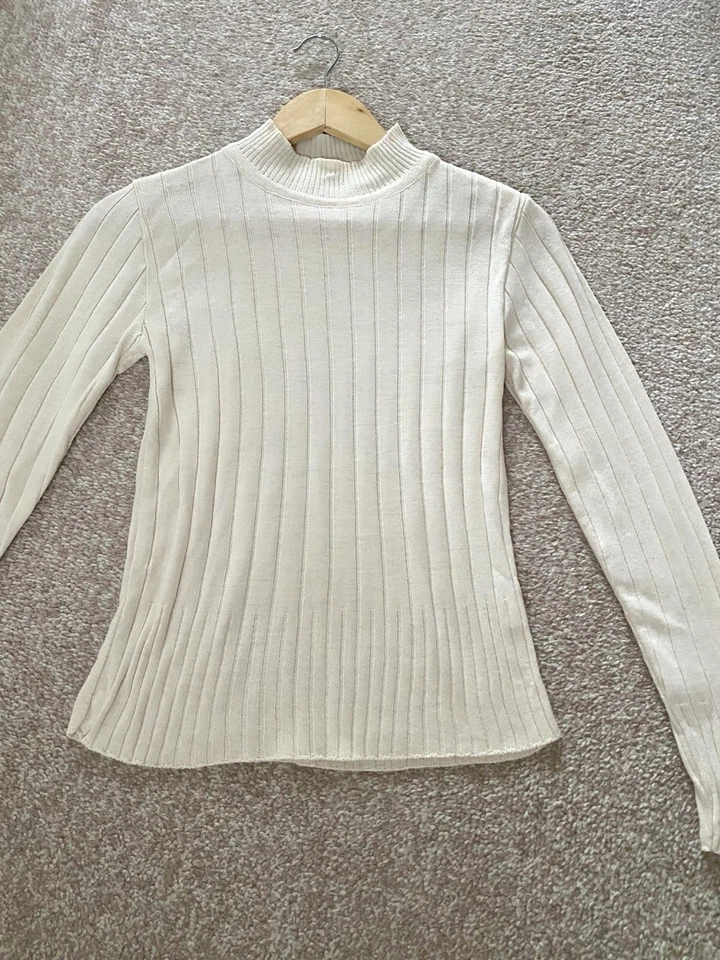 Women’s Cream Turtle Neck Jumper Size 8 Excellent Condition   - Image 2 of 4