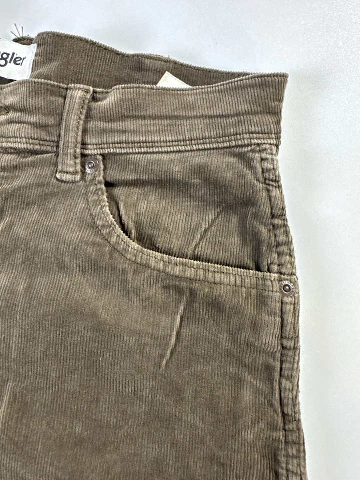 Wrangler Texas Slim Cordhose Herren Braun Five-Pocket gerades Bein W30 L32 - Bild 2 von 4
