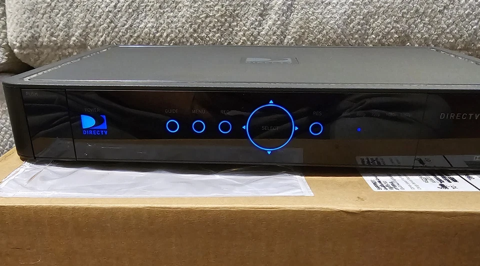 RECEPTOR SATÉLITE DIRECTV HR24-100 HD DVR con Control Remoto, Cables Y Caja  Foto 3 de 4