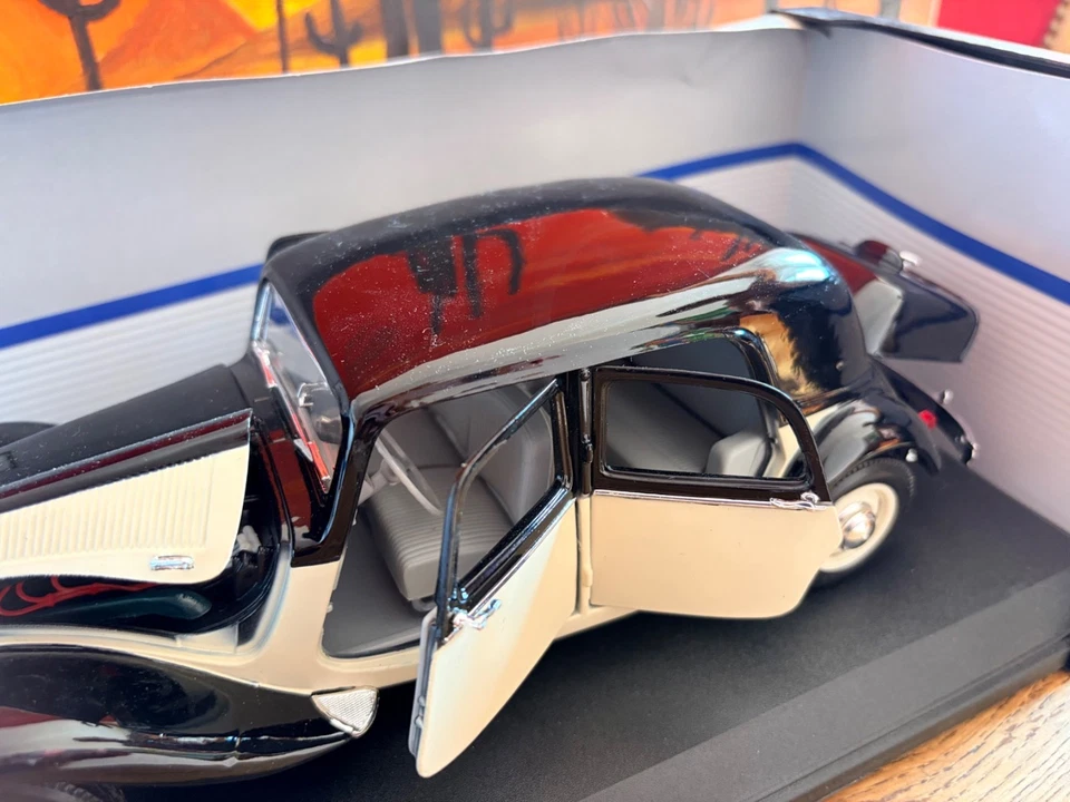 MAISTO CITROEN 15CV TRACTION 6CYL 1/18 BICOLORE EN BOITE - Photo 4/4