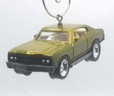 Christmas Ornament for Chevy Chevelle SS Olive Green/White Interior Speed King