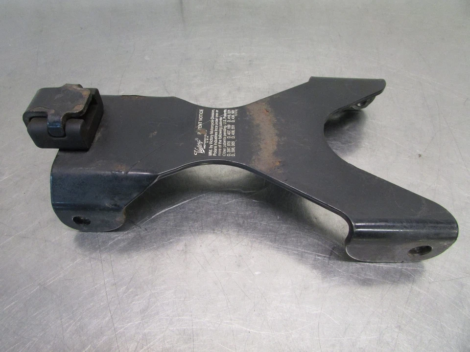 138 G VICTORY V92TC  TOURING CRUISER  2002 OEM  SEAT BRACKET  MOUNT - Image 2 of 4