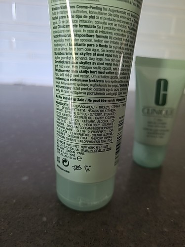 Clinique 7 Day Scrub Cream Rinse Off Formula Full Size 3.4 Oz + Travel 1.0 Oz - Picture 3 of 6
