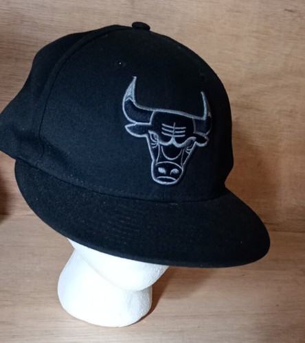 2 x New Era Chicago Bulls NY Baseball Hat Bundle NBA Red Black very nice cond. - Picture 11 of 16