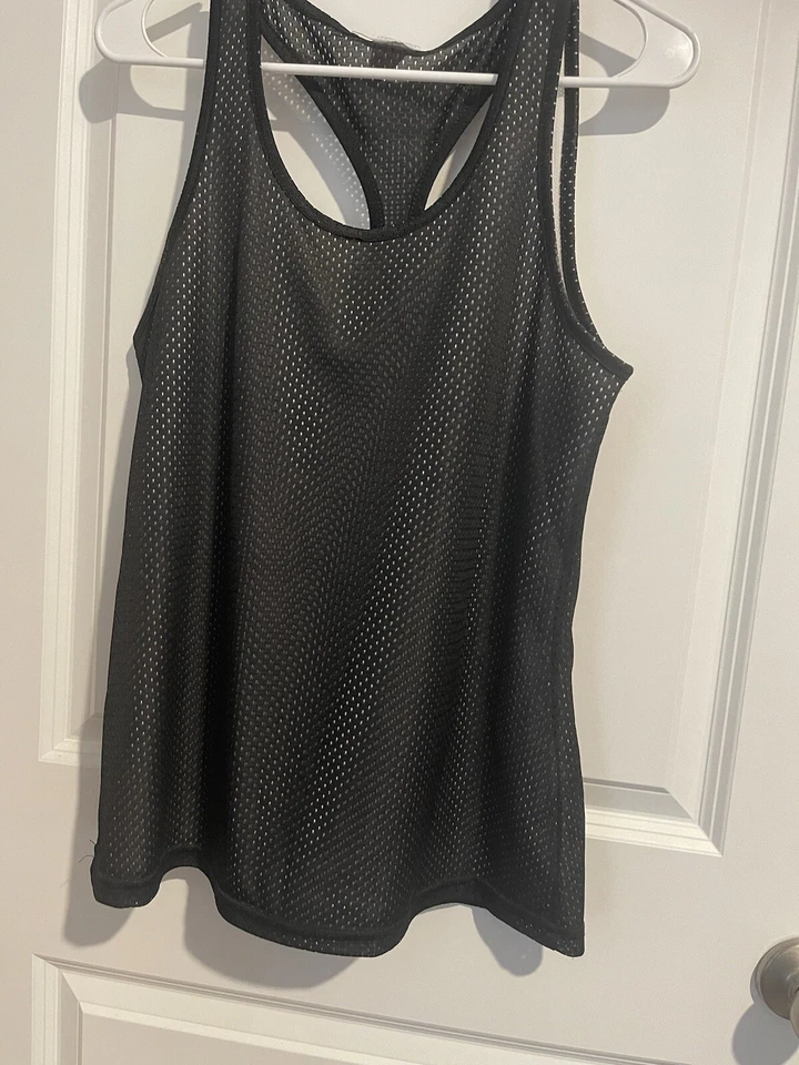 Blusa atlética surfista Danskin Now tamanho M (8-10) preta e branca sem mangas - Imagem 2 de 4