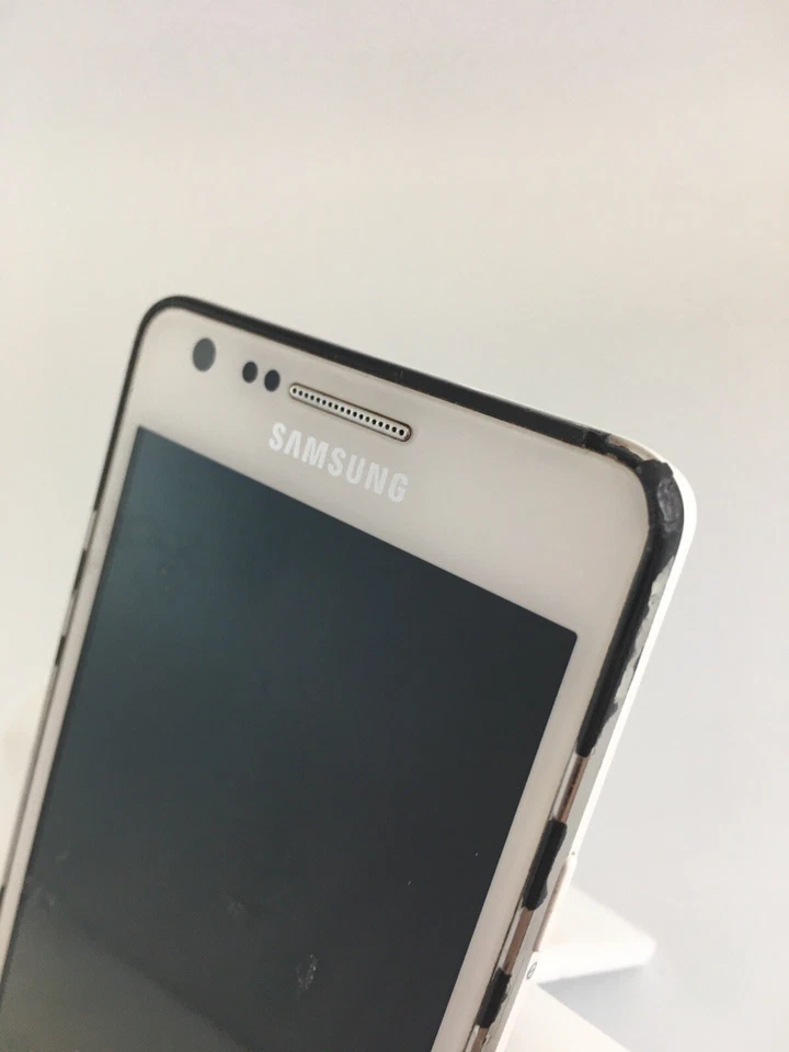 Samsung Galaxy S2 I9100 White Unlocked Android Smartphone Cracked Incomplete - Image 2 of 4