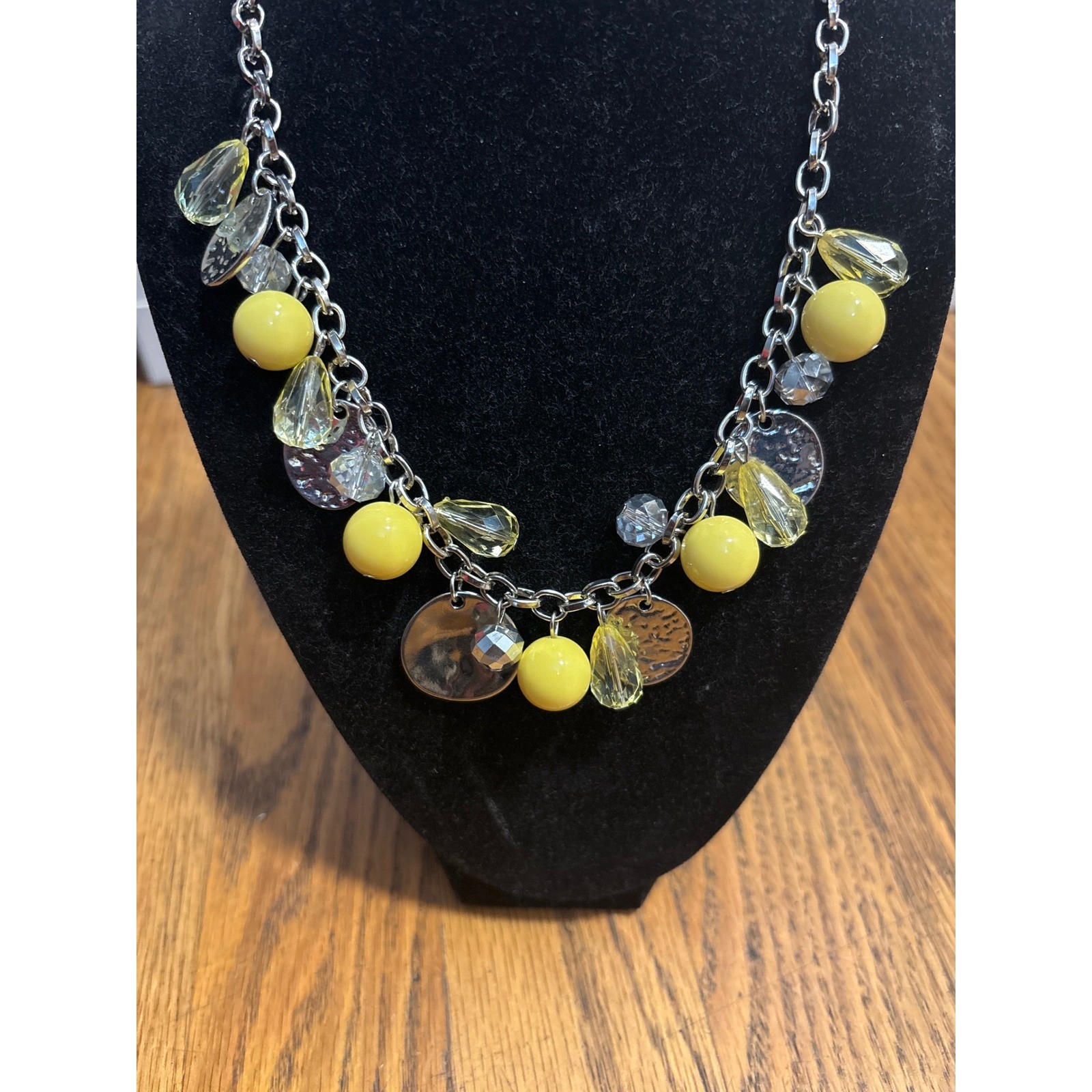 Yellow Beaded Statement Necklace Silver Tone Chun… - image 4