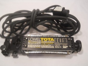 Lowel Tota Light T1-10 Tungsten Flood Light W/Power Cord