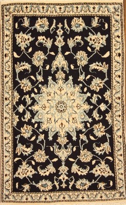 Handgeknüpfte Orientteppich Nain 143x88 cm Neu