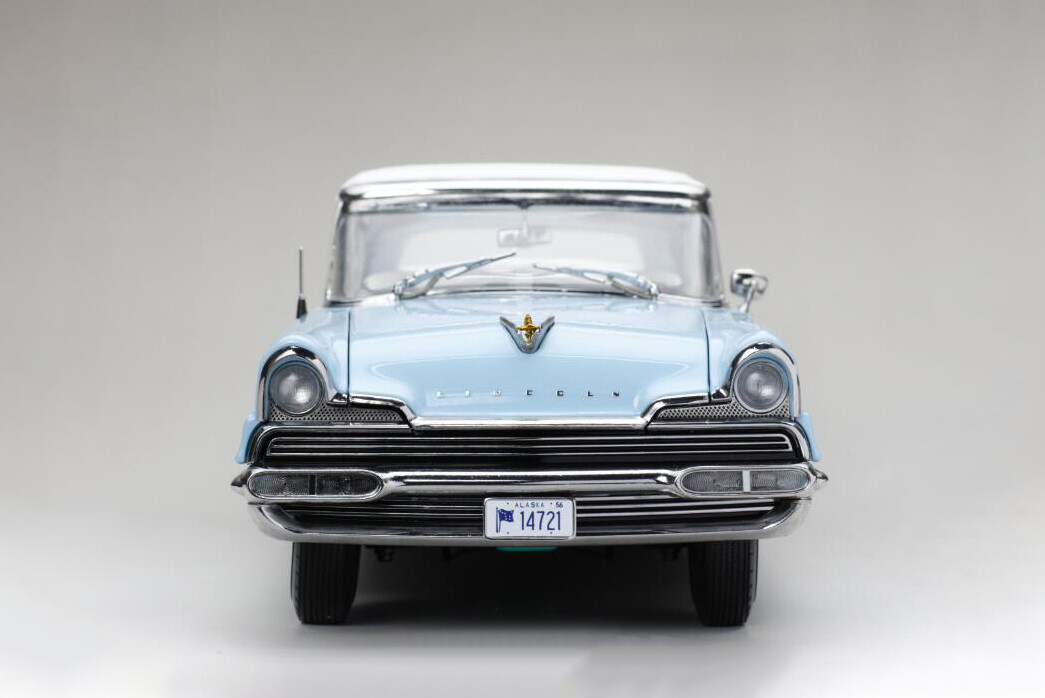 1956 FORD LINCOLN PREMIERE CLOSED CONVERTIBLE 1/18 scale DIECAST
