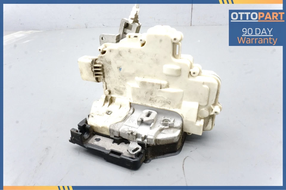 Actuador de bloqueo de pestillo de puerta trasera izquierda AUDI A4 S4 A3 A8 Q3 Q5 Q7 2007-2015 8K0839015 Foto 2 de 4