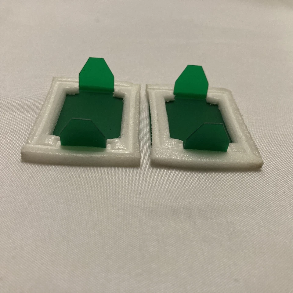 85-90 Chevrolet Caprice Instrument Cluster Turn Signal Lens Pair - Image 3 of 4