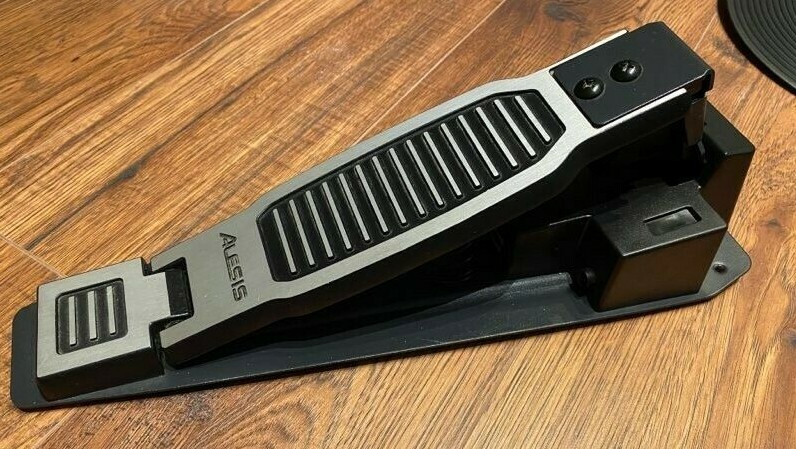 ALESIS CRIMSON II MESH - HI-HAT CONTROLLER. HEAVY DUTY PEDAL
