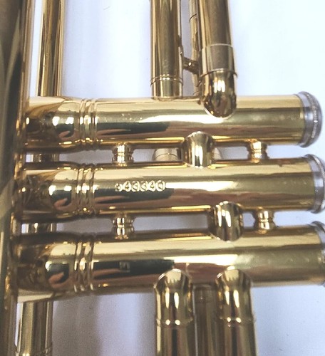 King Brass Student B Trompeta Plana Serie 600 NUEVO Estuche NUEVO Boquilla - Imagen 7 de 12