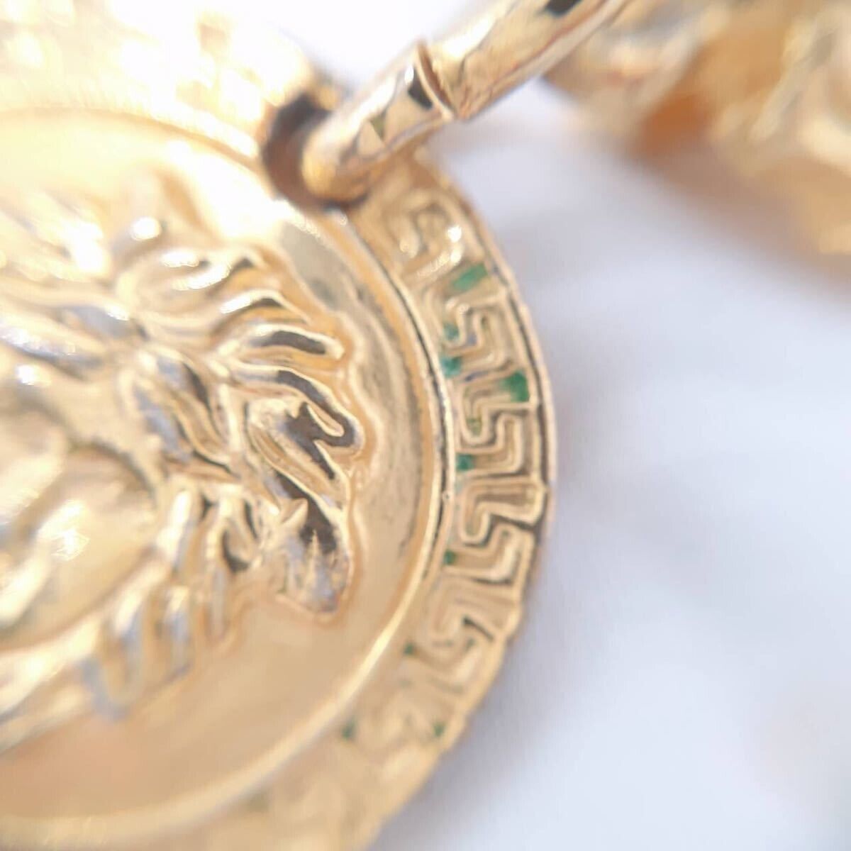 GIANNI VERSACE Medusa Vintage Gold Earrings Clip-… - image 3