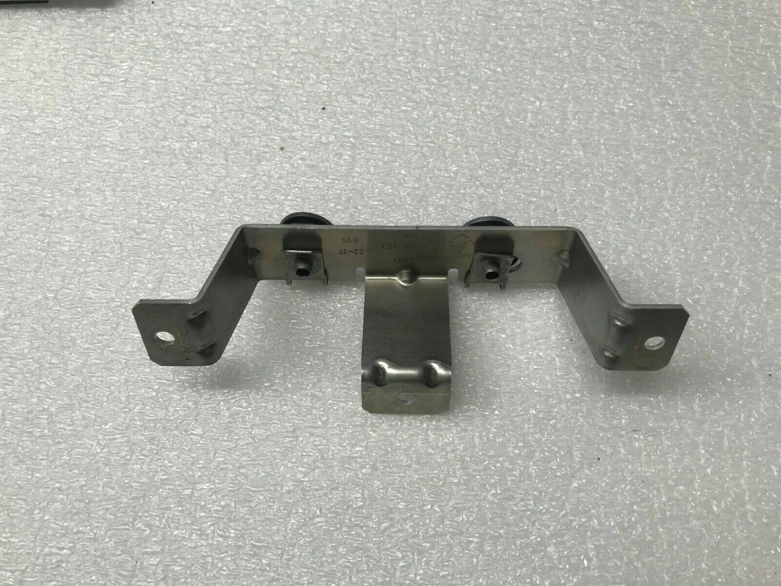 LAMBORGHINI AVENTADOR CENTER TUNNEL FIXING BRACKET OEM 470863253