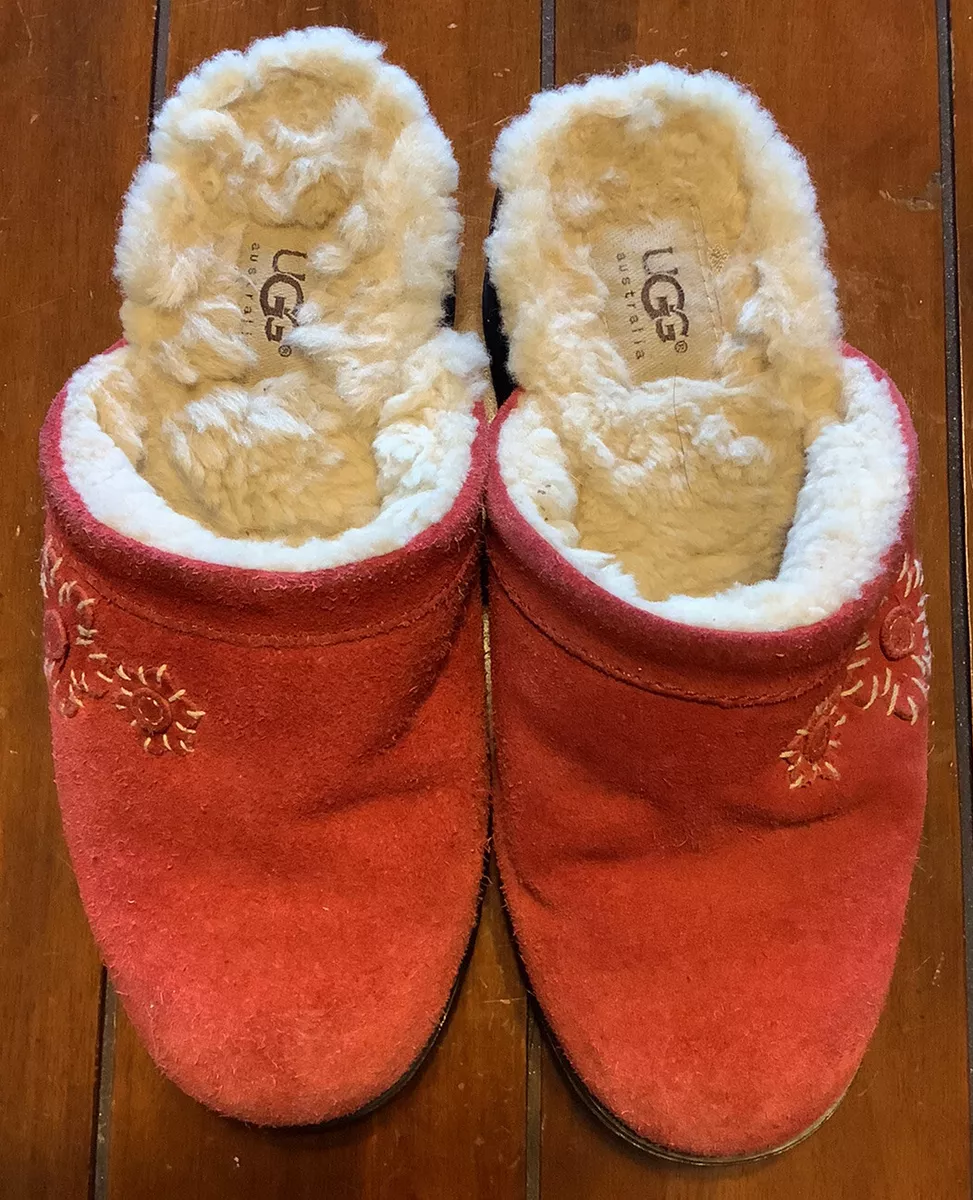 UGG shoes women's size 6 Solvang mules clogs shearling red slip on