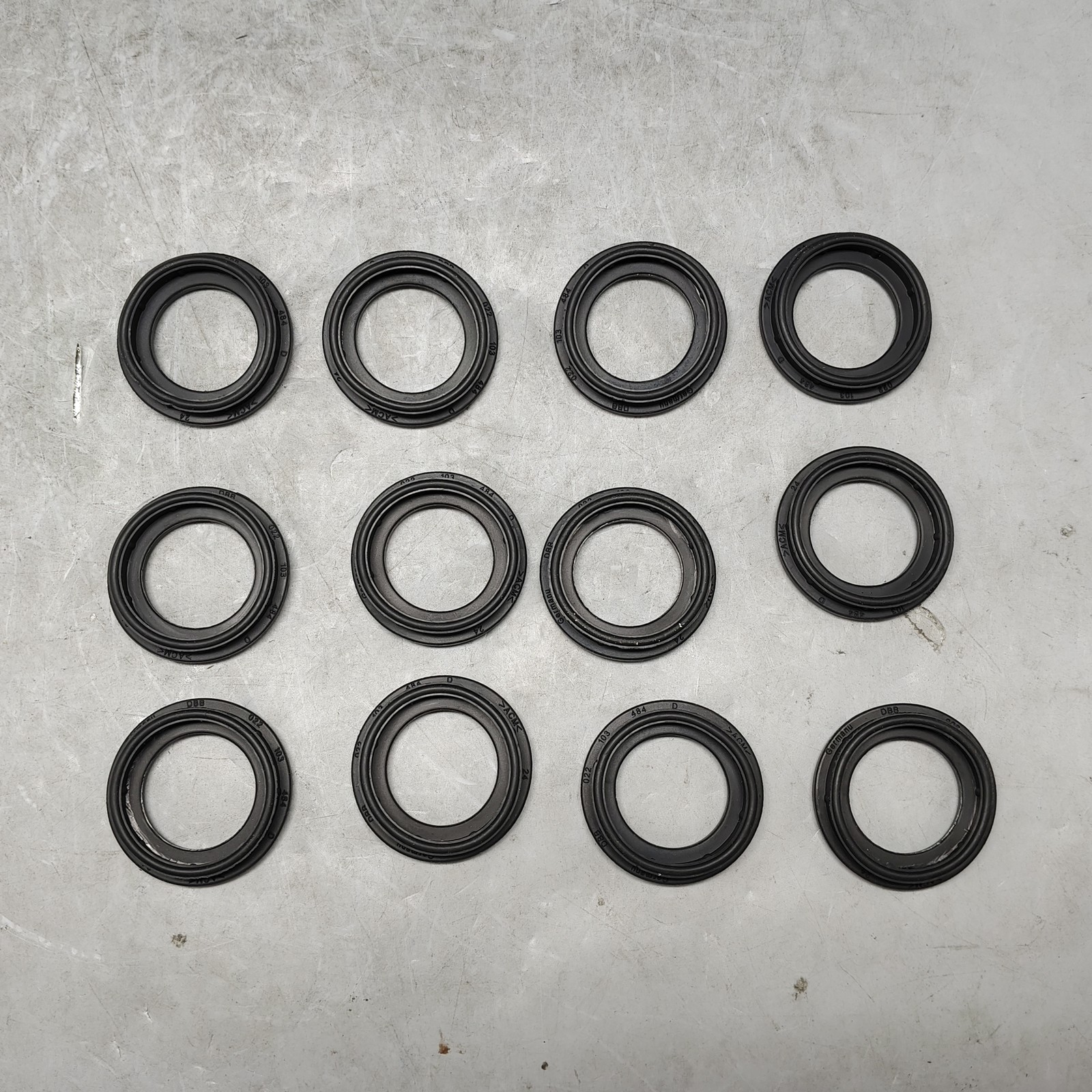 Bentley Continental GT Valve cover spark plug gaskets Set
