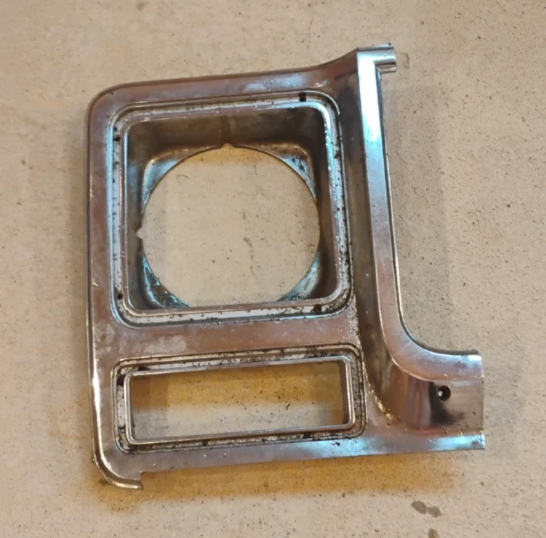 原始设备制造商 79 雪佛兰 GMC C10 K10 右手车头灯边框灯乘客 — 第 2/4 张图片