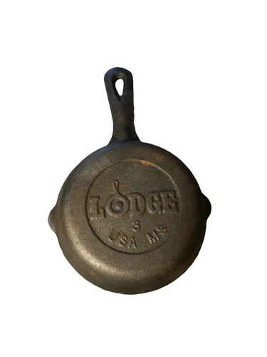 Vintage Lodge USA Mini Cast Iron Skillet Spoon Rest/ Ashtray 3” Used