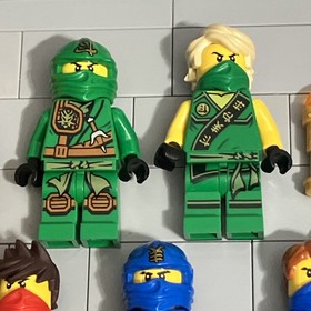 LEGO&reg; Minifigure Lloyd Jungle Knee Pads Tournament 70749 Ninjago H2 3