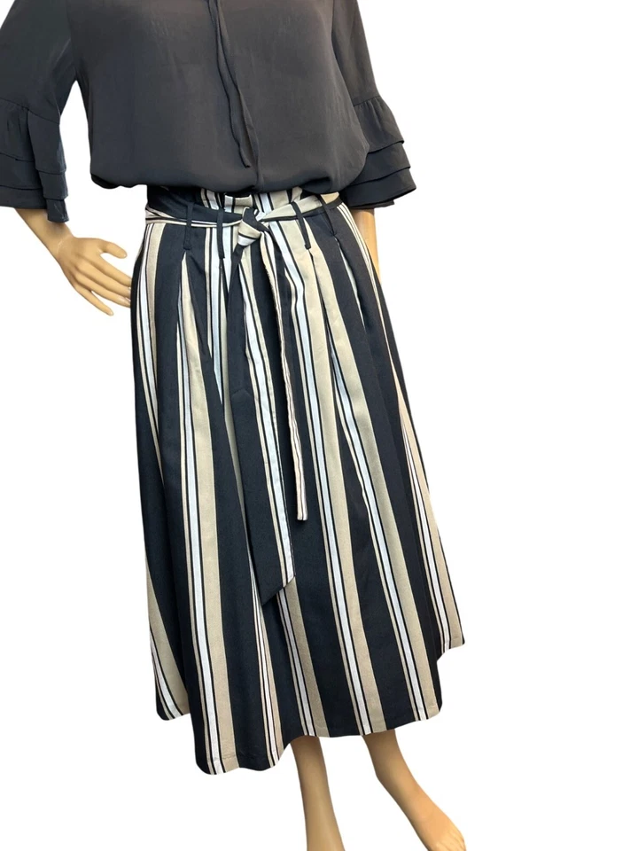 Falda midi con bolsa de papel a rayas Antonio Melani con cinturón talla 2 Foto 2 de 4