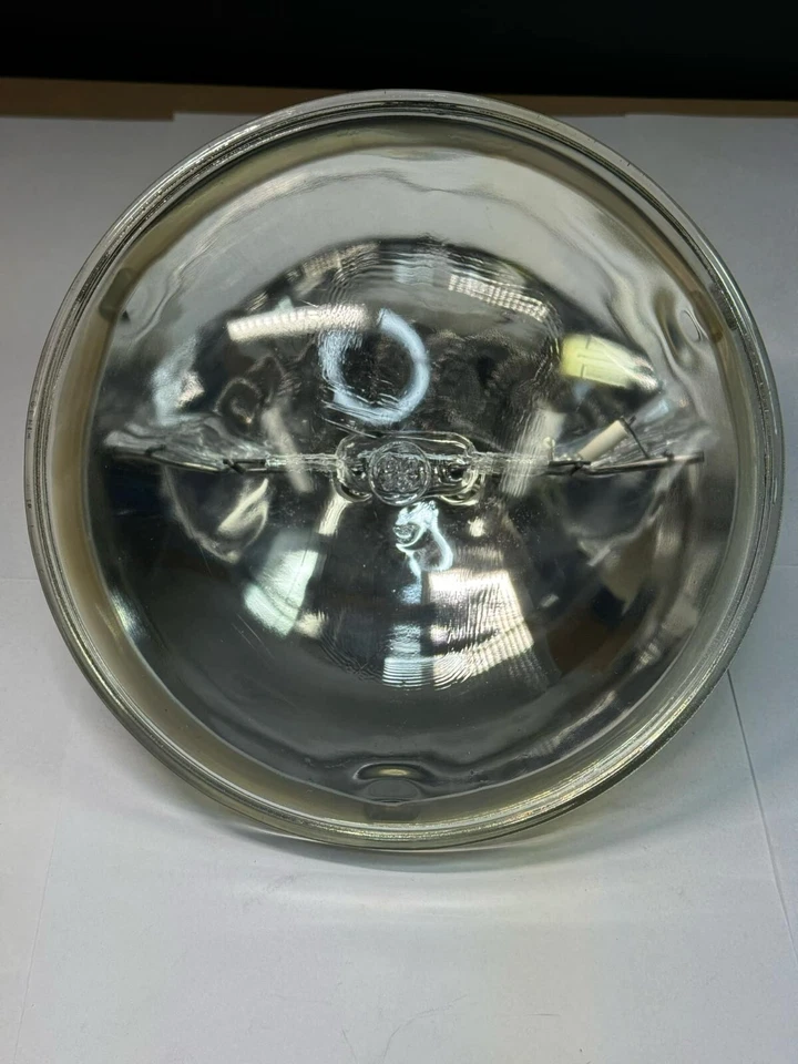 GE Quartzline FFN-Q1000 PAR64/1 120V 1000W Mogul Quartz Stage Light Lamp Bulb - Image 3 of 4