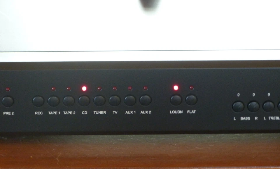 T+A P-1220R HighEnd Vorverstärker +Phono MC!+Fb top Zust. Service bei T+A 2/2024 - Bild 4 von 4