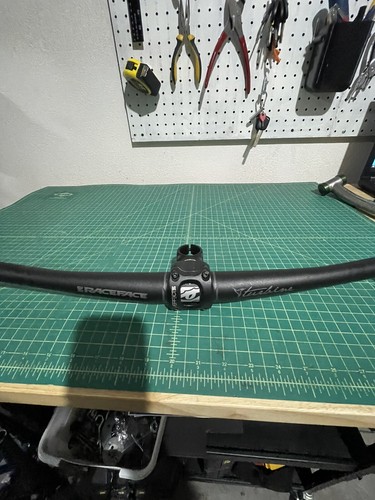 Raceface Turbine 35 Handlebar/ 60mm Aeffect Stem combo! - Picture 2 of 7