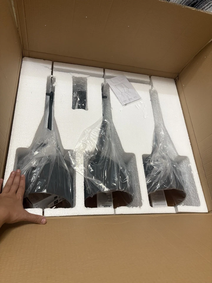 全新 大号 3 灯,黑色和金色吊坠 灯吊灯,含灯泡 — 第 3/4 张图片