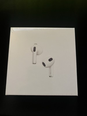 Apple AirPods with MagSafe Charging Case Wireless Bluetooth In-Ear White