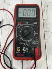 Cen-Tech 11 Functional Digital Multimeter Tested Working 61593 with Battery