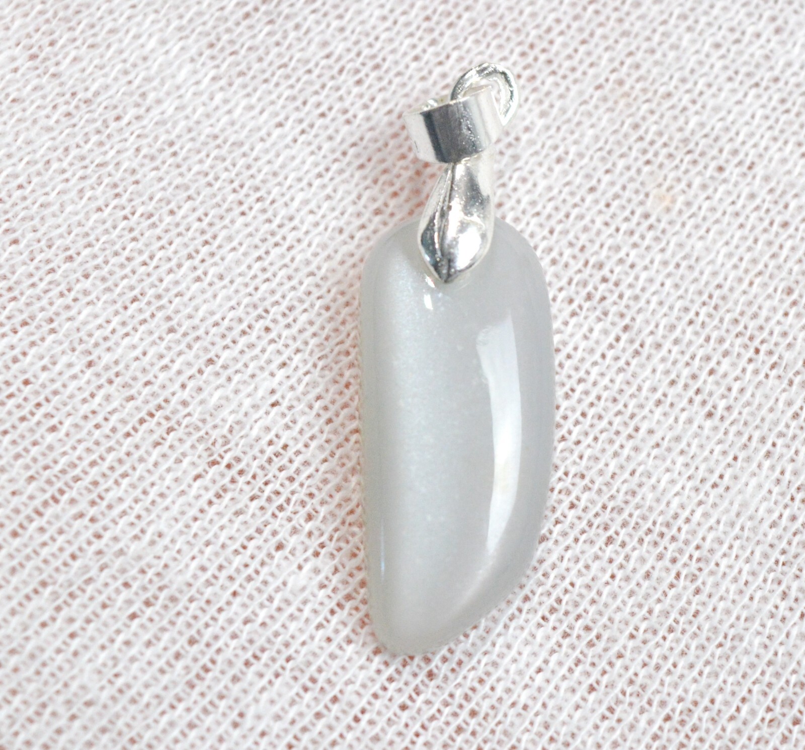 Pierre de lune noire 9 carats pendentif bohème pour le quotidien