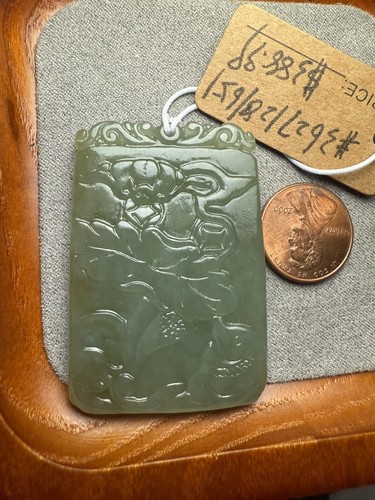 Unique Natural Nephrite Hetian Jade Pendant Hand-Carved Lotus and Bat - Picture 2 of 6
