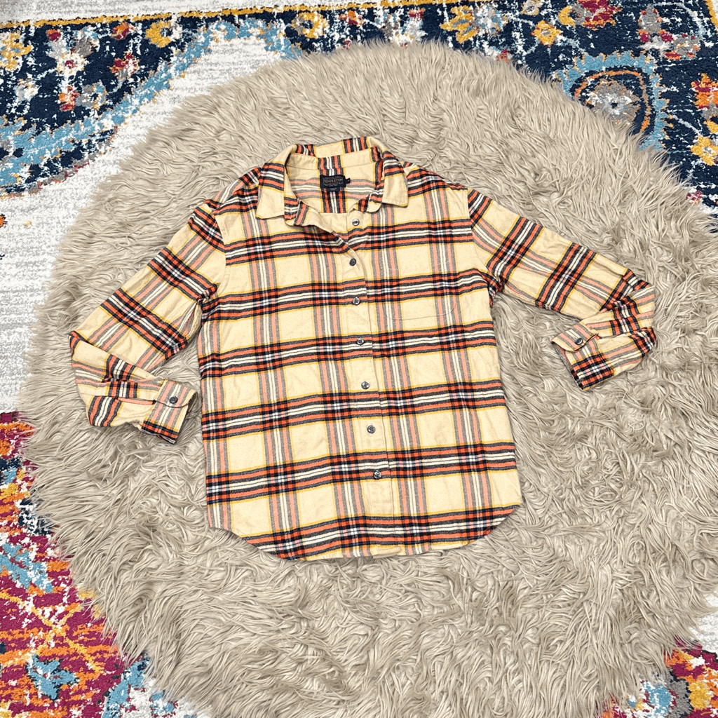 Pendleton flannel button down shirt size medium - image 1