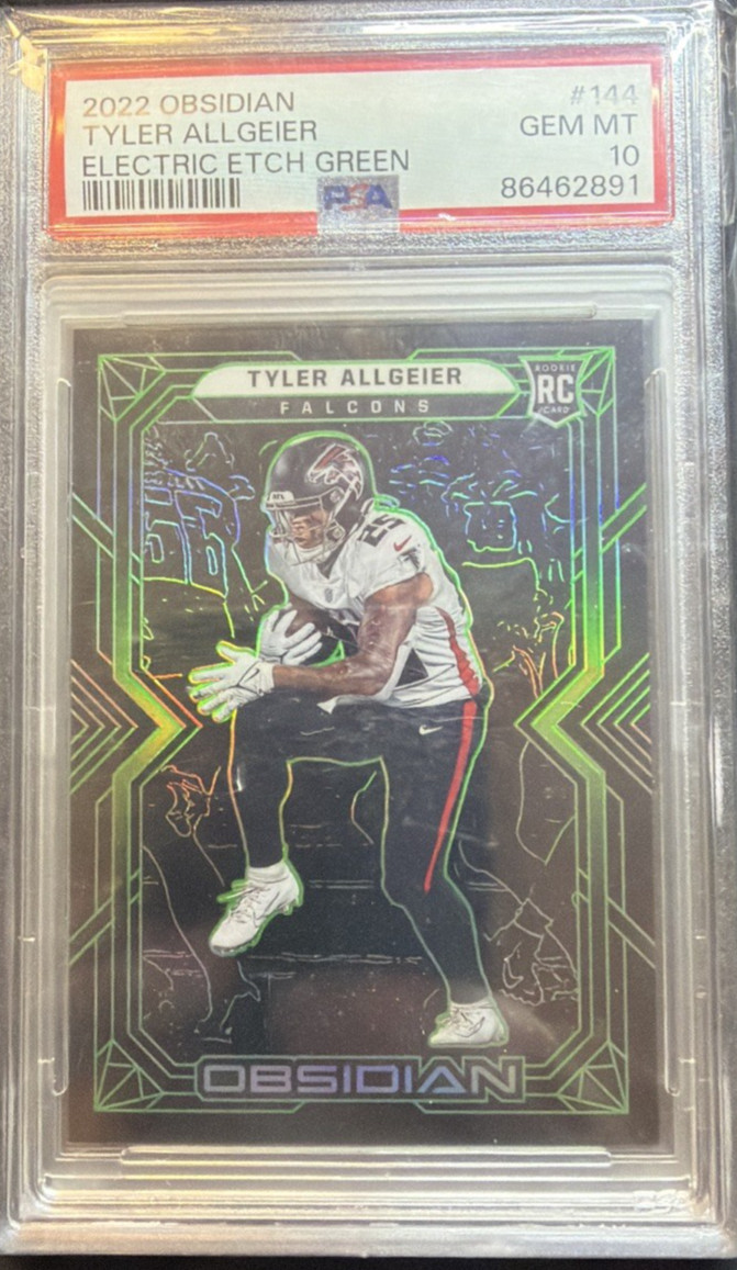Tyler Allgeier Panini Obsidian #144 Green Electric Etch