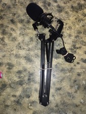 Maono Podcasting USB Microphone with Adjustable Clamp On Mount BLACK