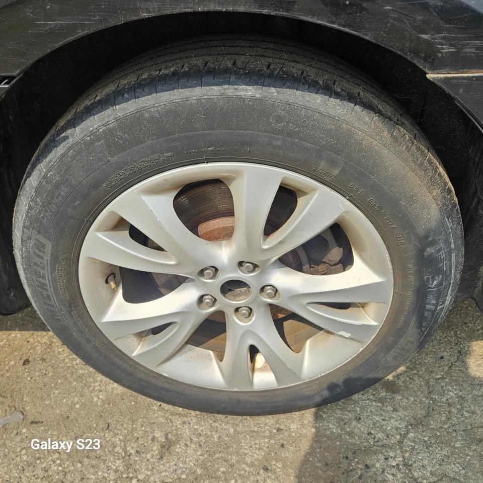 Fuel Pump Assembly 3.7L FWD Fits 10-12 MKS 451236