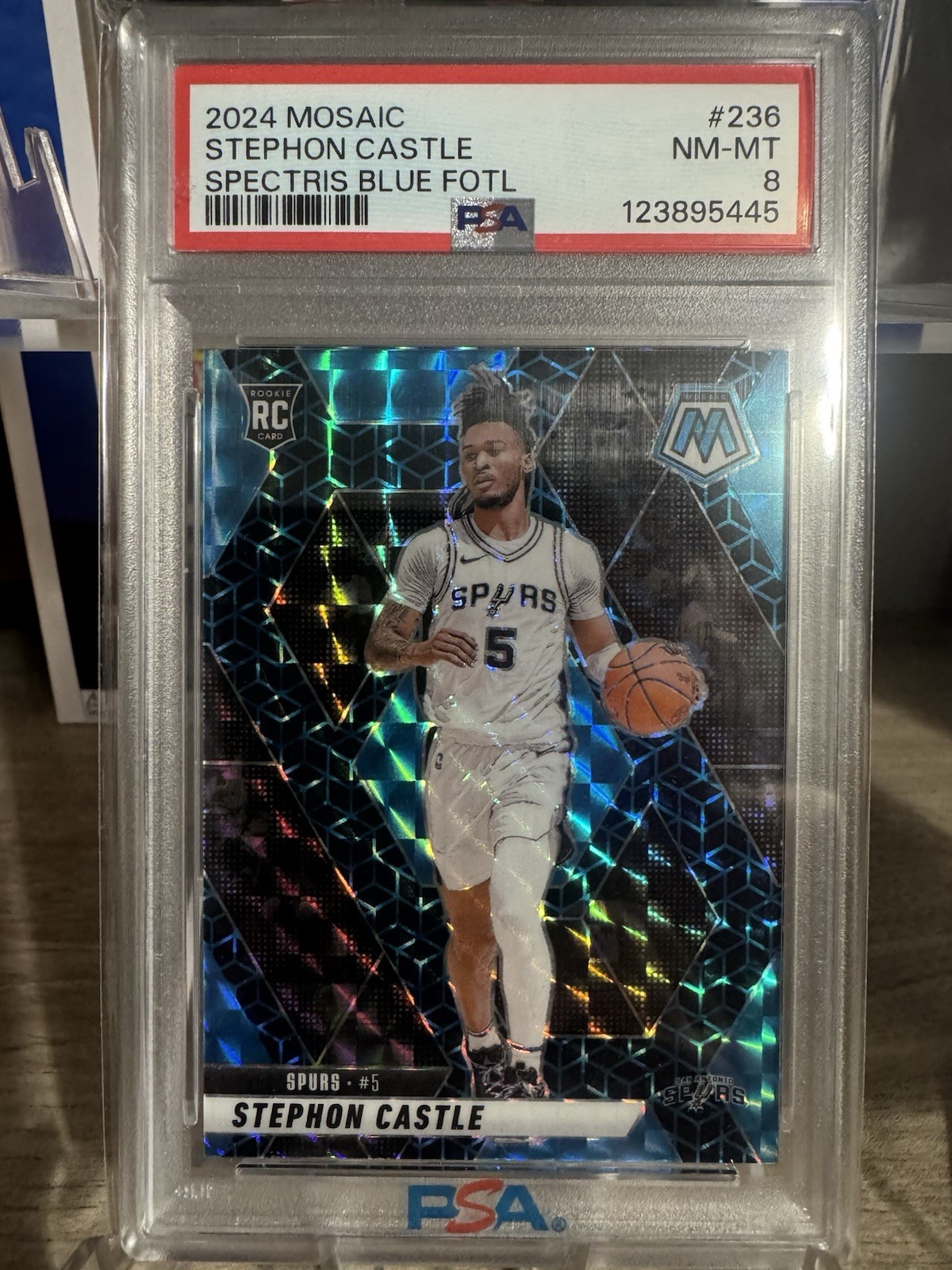 2024-25 Panini Mosaic Stephon Castle RC Rookie FOTL Spectris Blue /25 #236 PSA 8