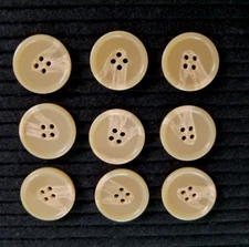 9 Plastic 4 Hole Flat Round Buttons 1   1/8 Inch Tan/Beige Marbleized Pattern