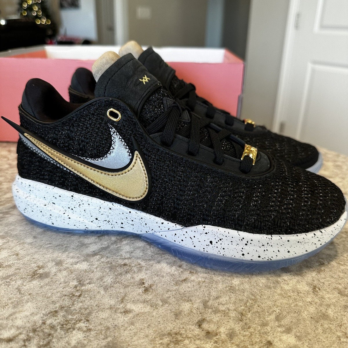 Mens Nike LeBron 20 \'Black Metallic Gold\' Basketball Shoes DJ5423-003 Size 8.5 Amazon.com | Lebron 20  main image 3