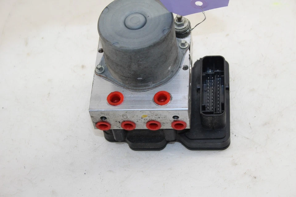 2018 Fiat 124 Spider Abarth ABS Pump Module N249437A0E OEM DR131 - Image 2 of 4