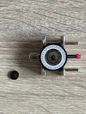 Ronda 715 H1 Uhrwerk / Quarz /Datum auf 3 / incl. Batterie / Neu