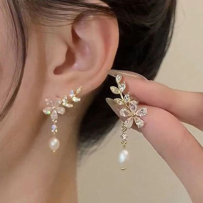 Exquisite Leaves Crystal Flower Stud Earrings Women Zircon Tassel Drop Earrings
