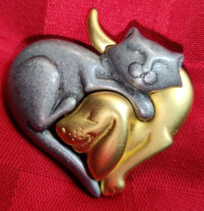 Vintage Danecraft heart Dog And Cat Brooch 2 inch x 1.75 inch
