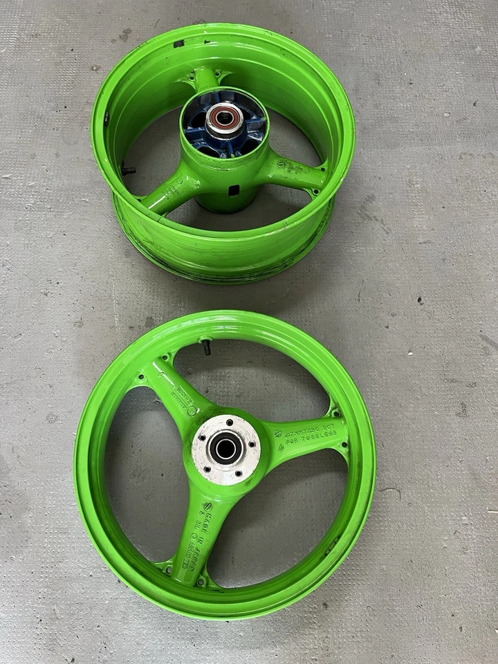 COPPIA CERCHI KAWASAKI ZX9R 2000 - Immagine 3 di 4