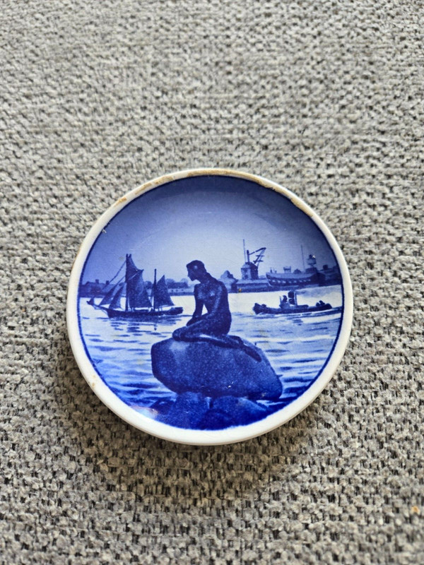 Royal Copenhagen Mermaid Langelinie Mini Plate 2 / 2010 Denmark